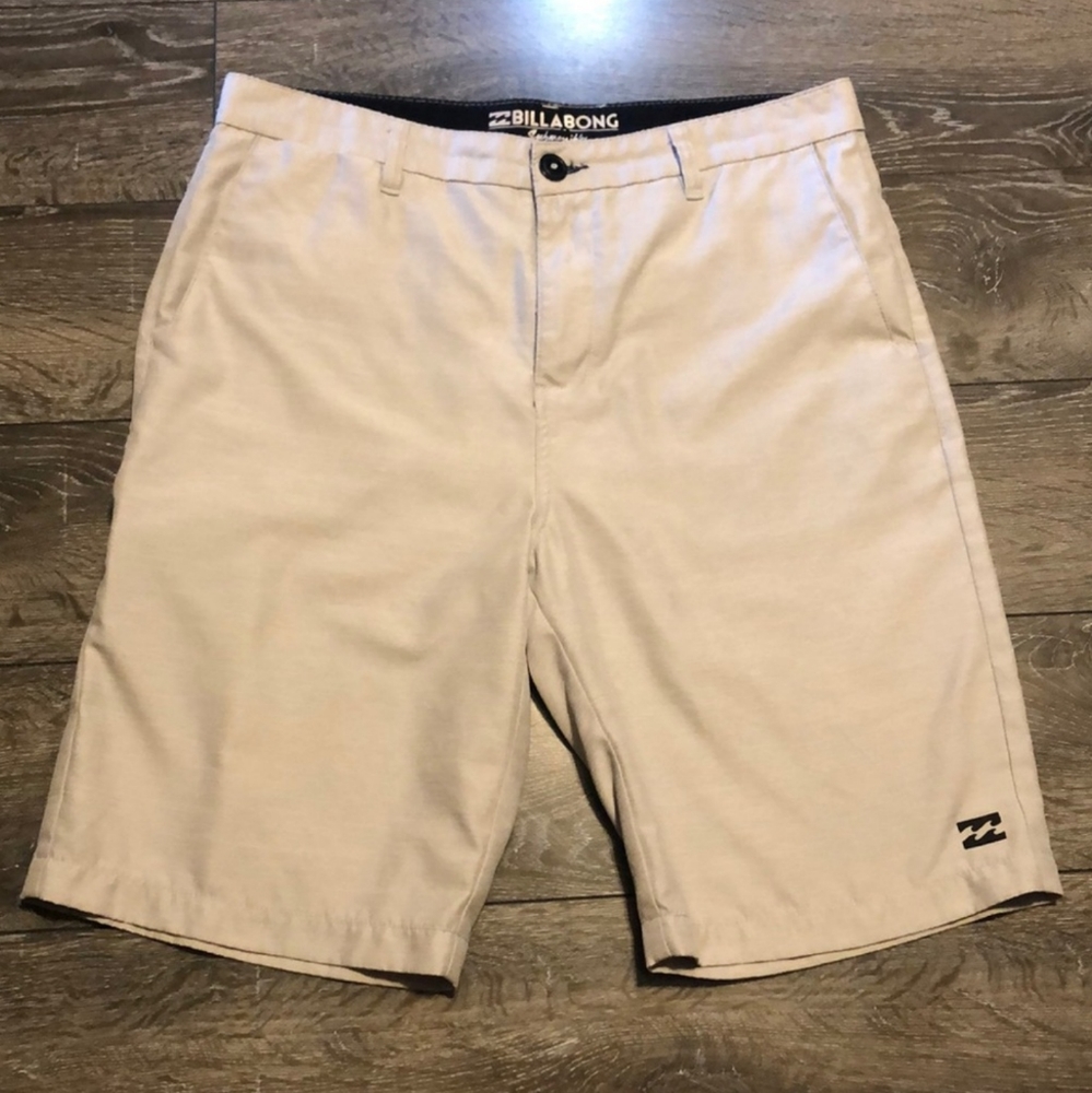 Men’s Billabong shorts size 33